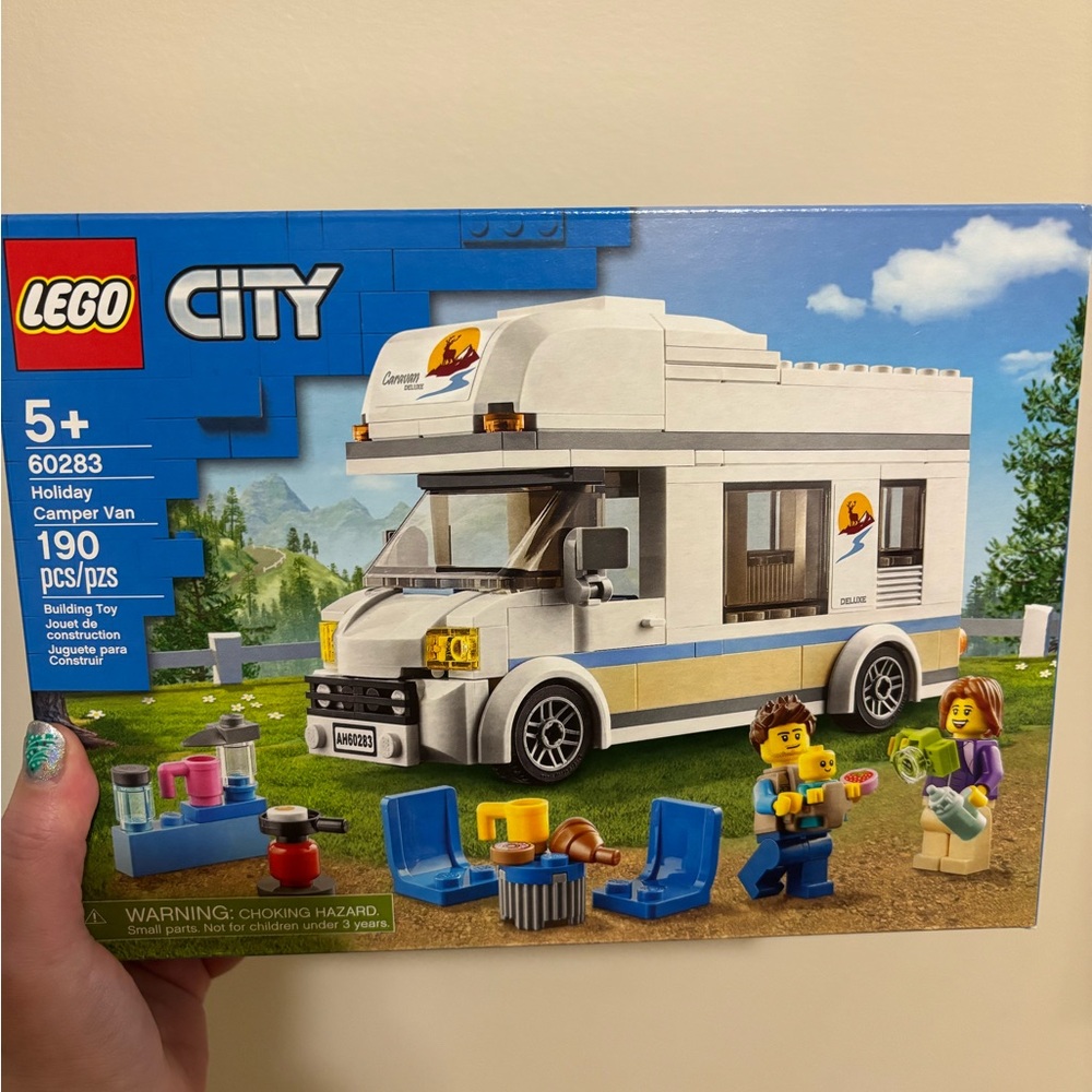 LEGO City Holiday Camper Van Set